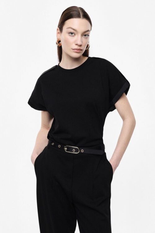 Top so saténovým lemovaním