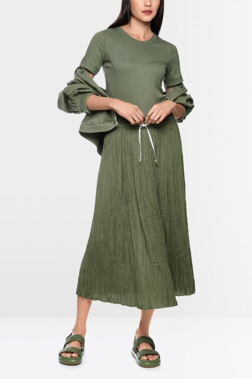 Ľahká plisovaná midi sukňa